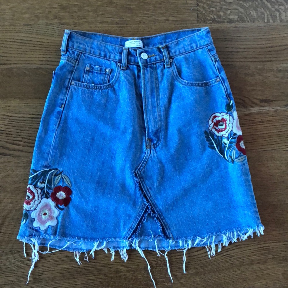Zara jean mini skirt💙🌸🌸